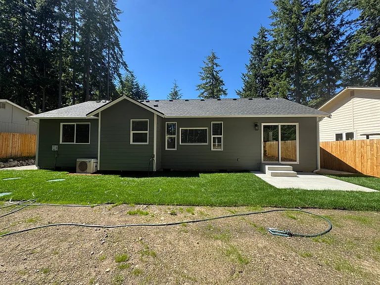 18130 Upland Dr SE — Photo 4