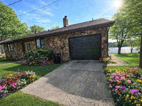 67833 Lake Trl, Lakeville, IN 46536