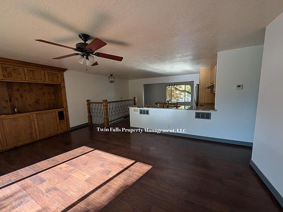 5th image of 548 Park Meadows Cir