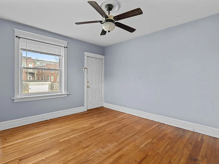 2118 Geyer Ave #1 — Photo 2