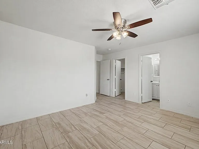 8563 W Mission Ln — Photo 12