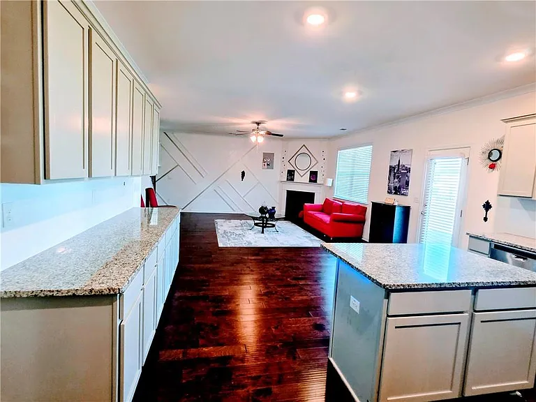 3518 English Elm Way — Photo 9