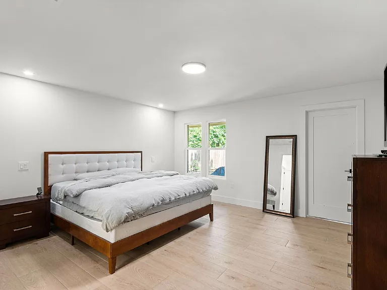 2507 Edgewater Dr — Photo 14