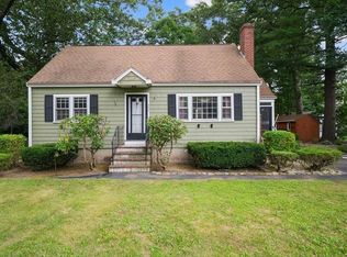 220 Foster Rd, Tewksbury, MA 01876