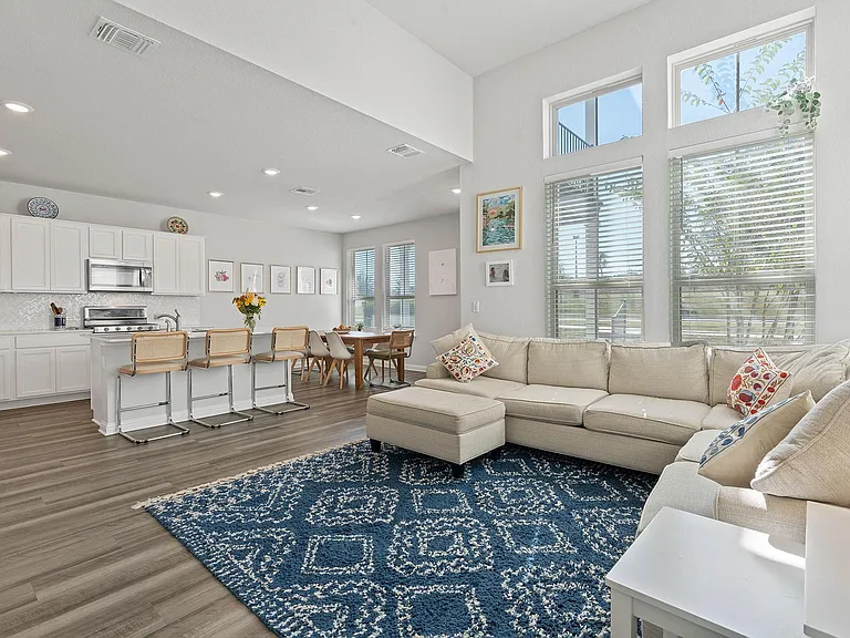 7906 Mandela Bnd — Photo 3