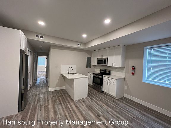 3rd image of 912 N 3rd St #9457604
