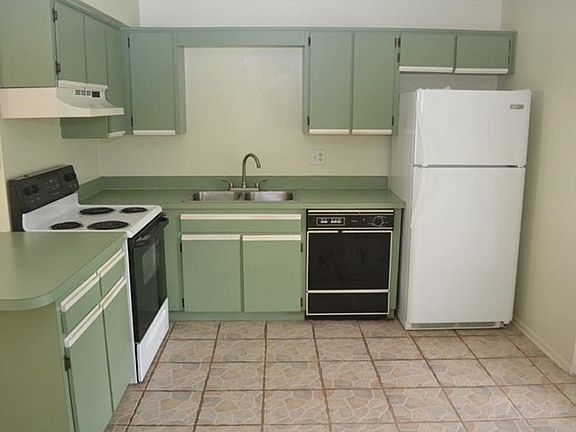 4th image of 11812 Cypress Hill Cir