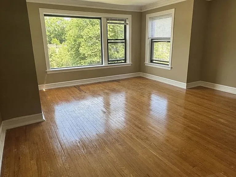 7607 S Normal Ave #3N — Photo 2