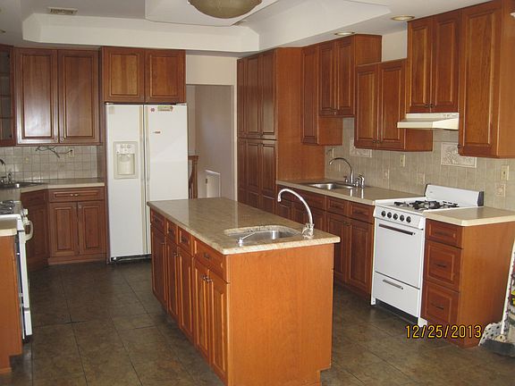 Kitchen - Island 
