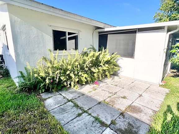 3rd image of 6711 NW 72nd Street