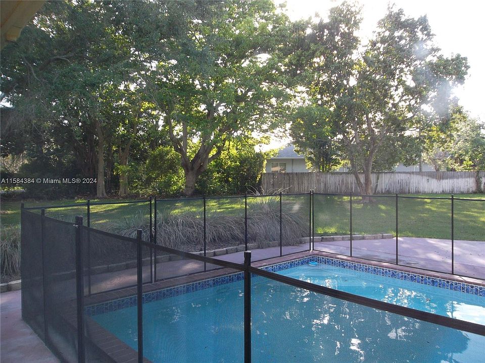 2nd image of 7701 SW 118th St