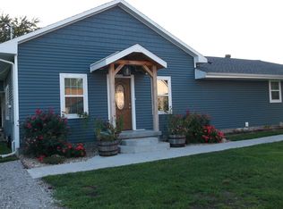 889 E Roosevelt St, Linton, IN 47441