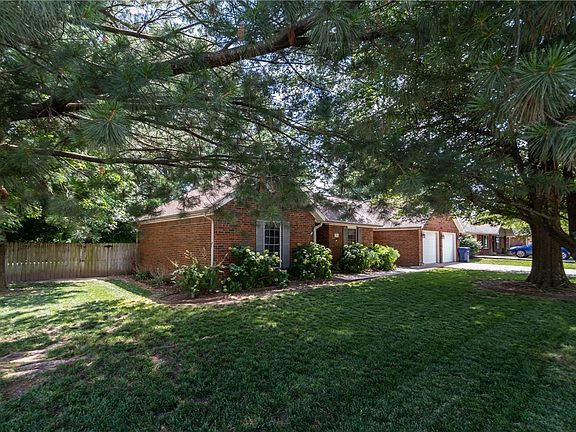 3rd image of 1409 Deerfield Mdw