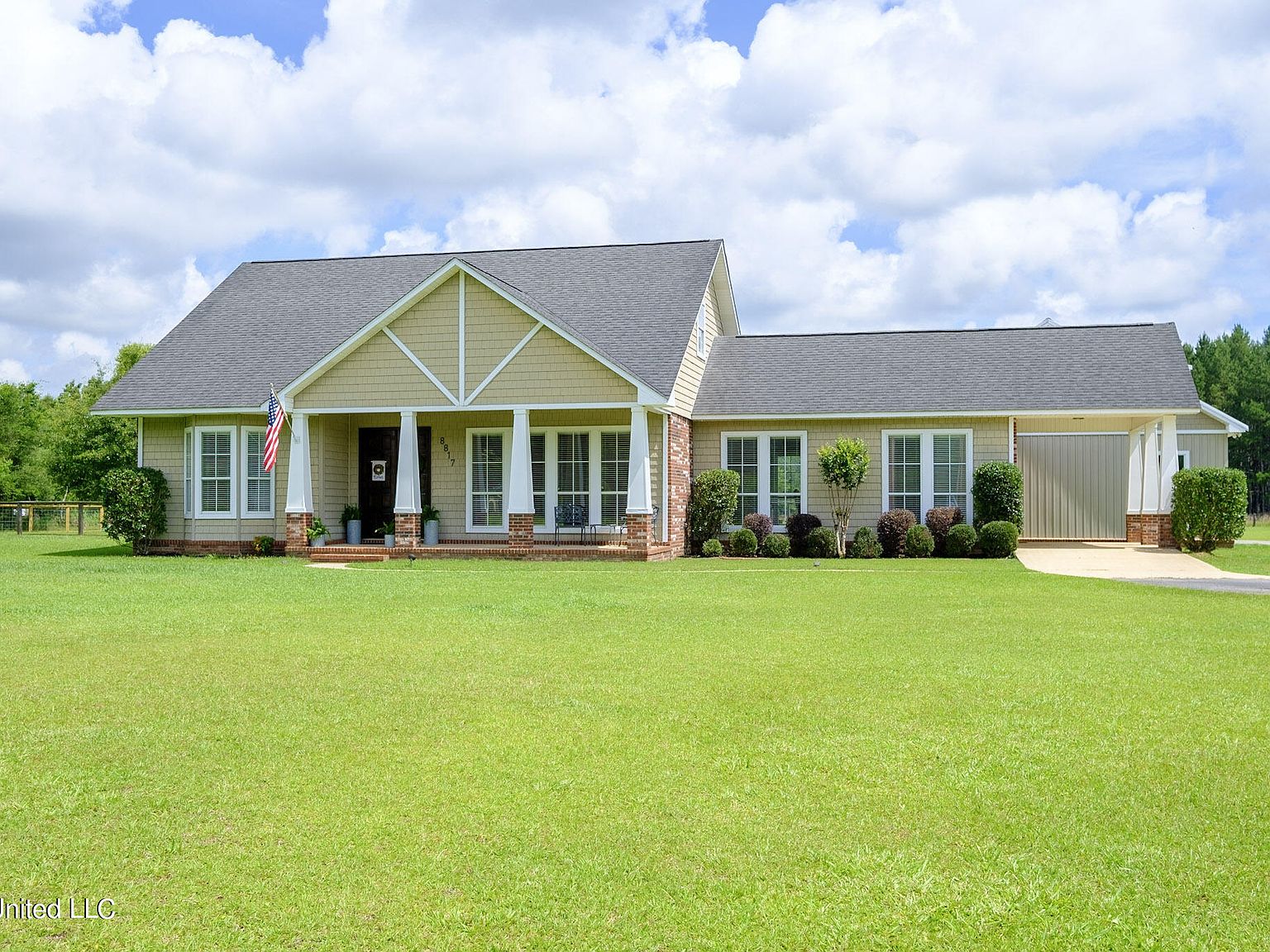 8817 Rivers End Rd, Moss Point, MS 39562 | Zillow