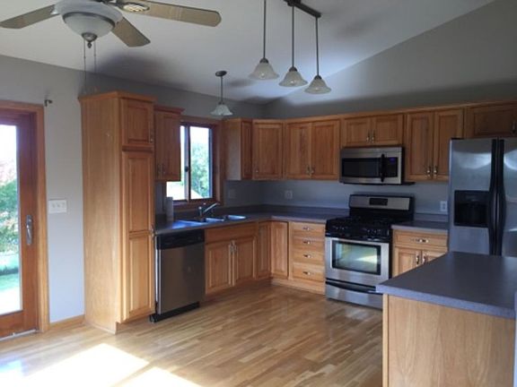 4th image of 2770 Irish Ave N