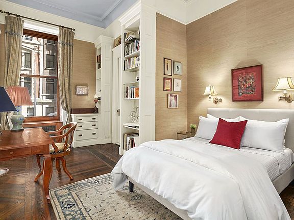 4th image of 121 Central Park W APT 15