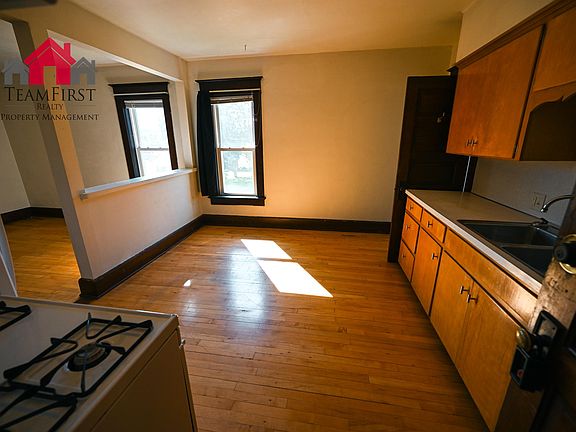 3rd image of 205 N Maple St #204