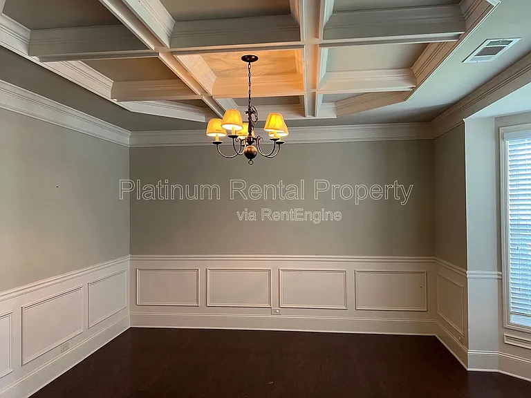 4770 Leatherstone Way — Photo 3