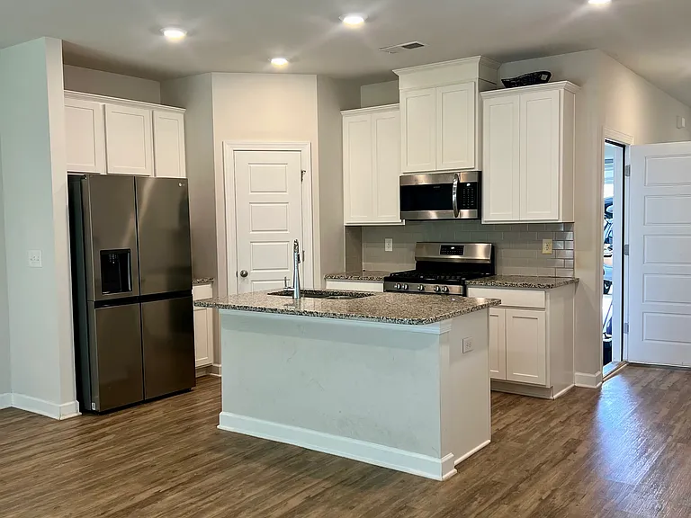 408 Hillrock Ct — Photo 15