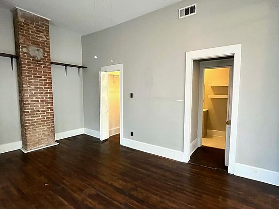 5th image of 909 Haines Ave APT D