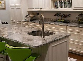 1 Kendal Ln, Middletown, NY 10940