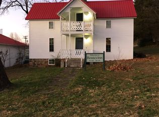 505 E Main St, Huntsville, AR 72740