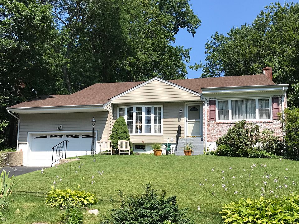 1st image of 234 Daisy Farms Dr