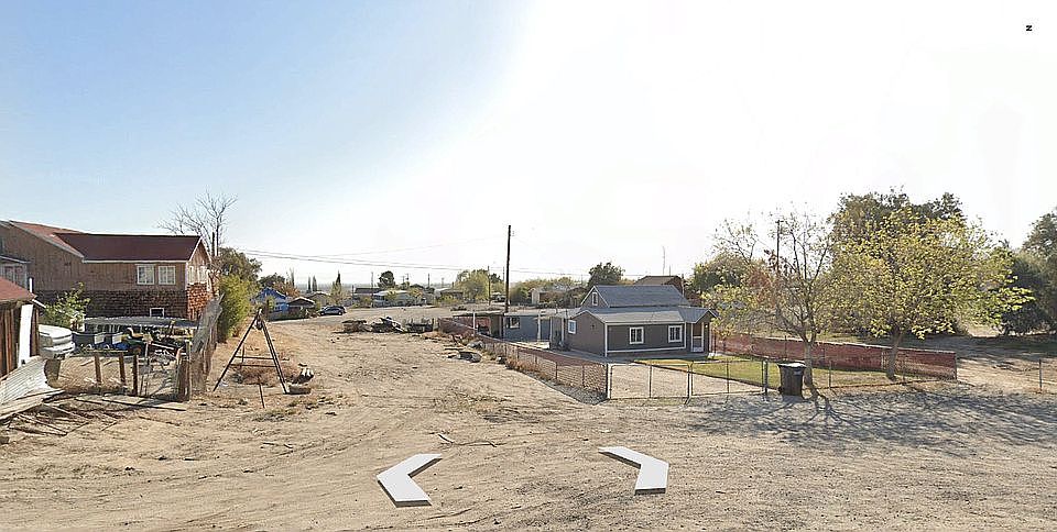 1st image of 426 Highway 33