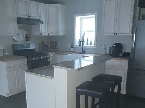 3 1st Ave, Mayfield, NY 12117