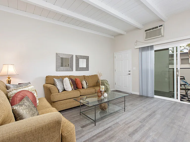 Palms Patio Apartment Homes — Photo 13