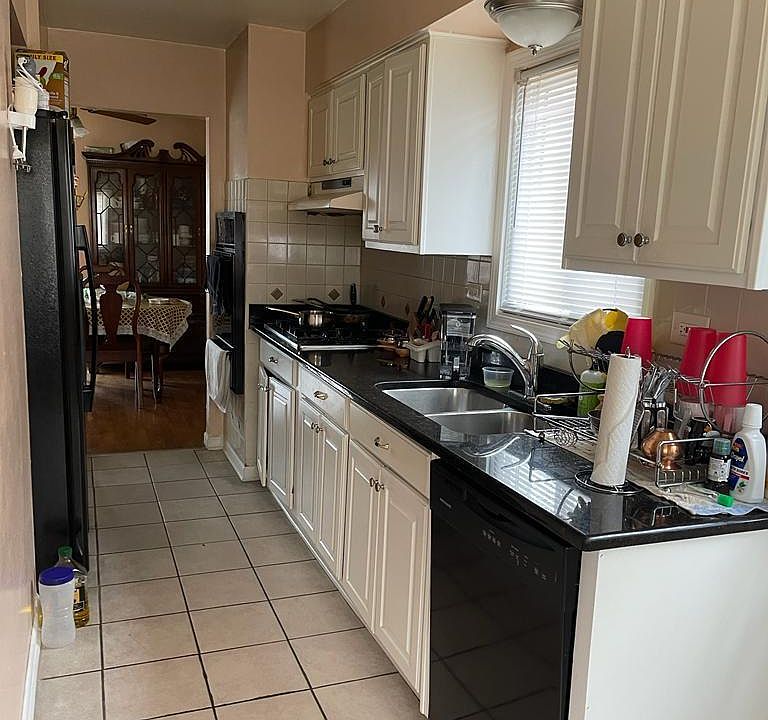 1st image of 8540 Hamilton Dr