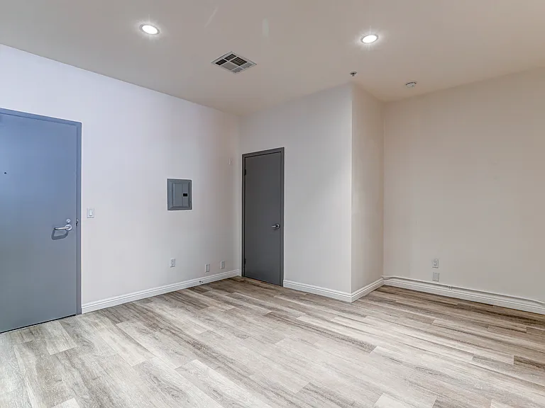 Binford Lofts — Photo 8