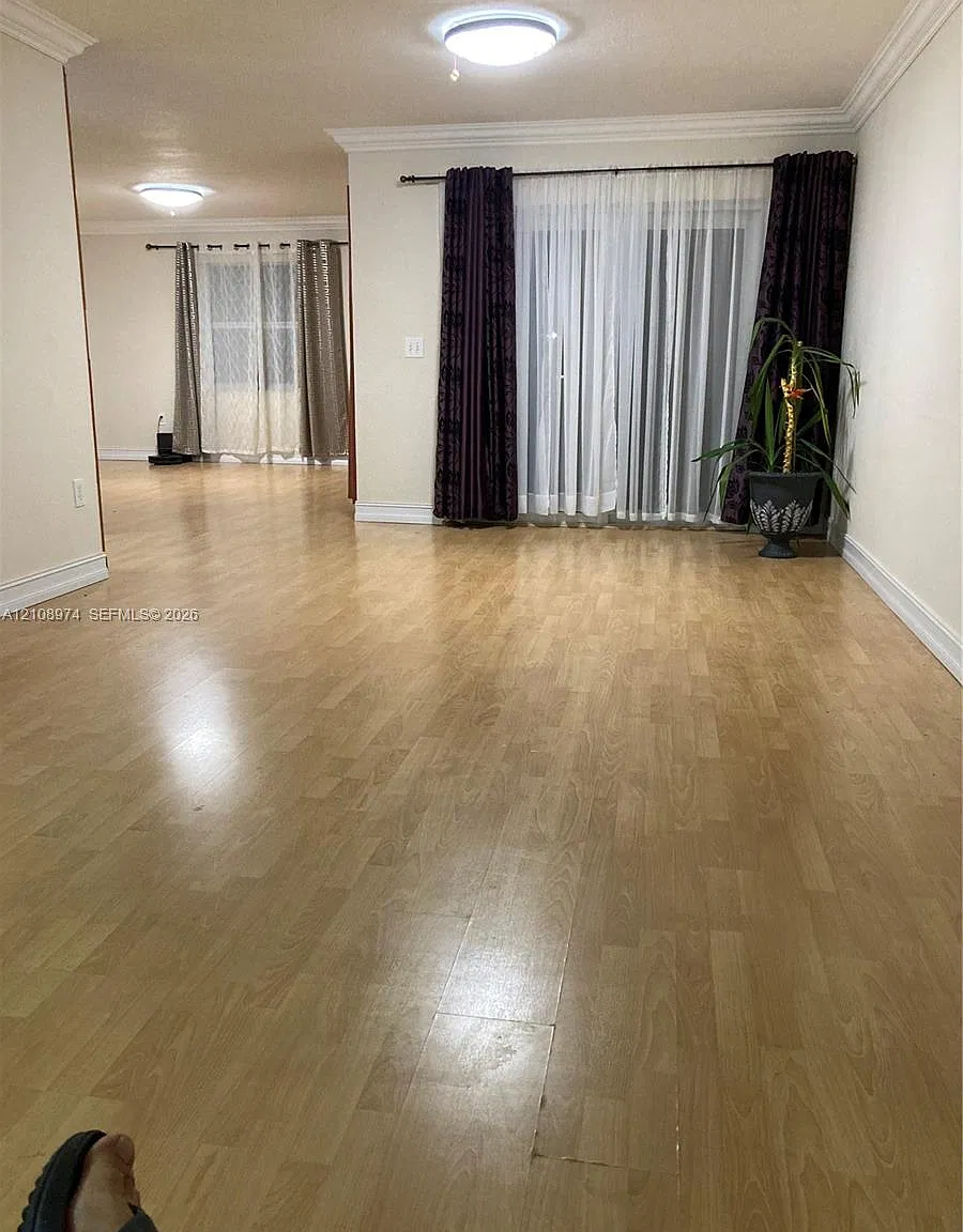 Crystal View Townhomes Pl — Photo 3