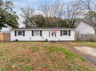 30 Boykin Ln, Hampton, VA 23663