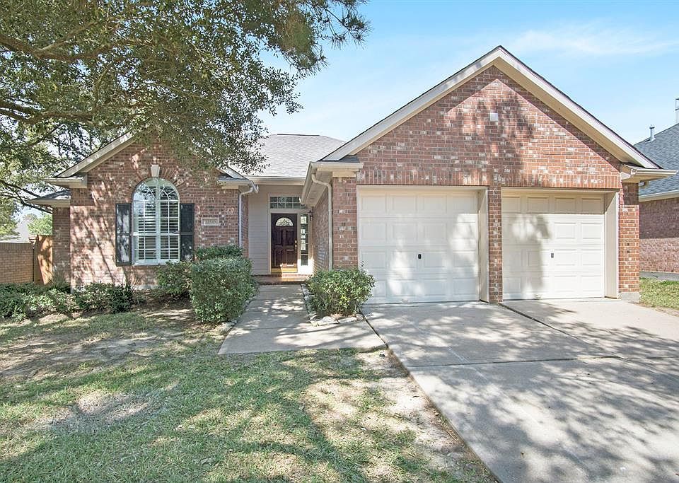 1st image of 22510 Parkvine Ln