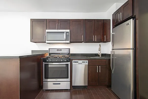 Rented by REAL New York | media 6