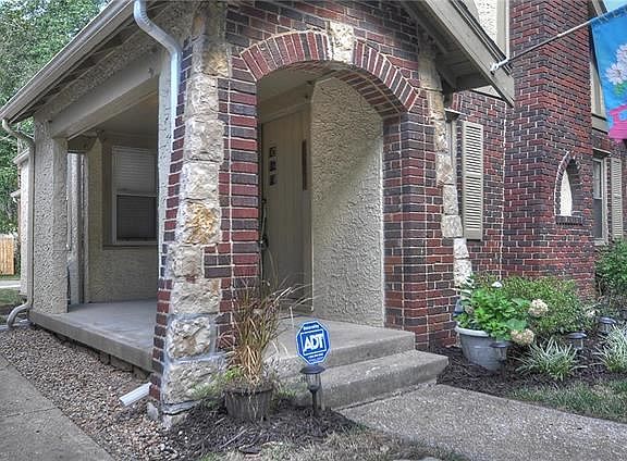 2nd image of 7132 Jefferson St