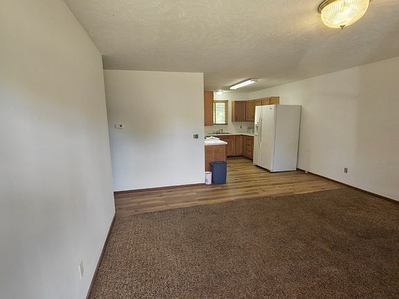 5th image of 221 S 12th St