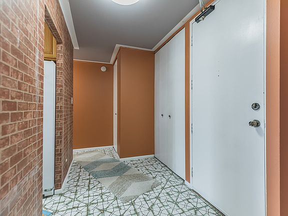 5th image of 6933 N Kedzie Ave APT 601