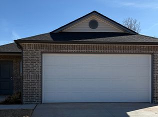 12028 S West 36th St, Mustang, OK 73064