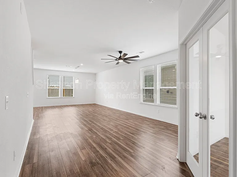 5730 Finely Run St — Photo 5