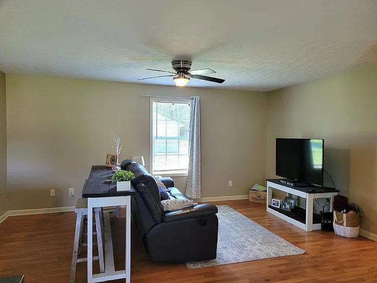 103 Sugartree Ct #D — Photo 4