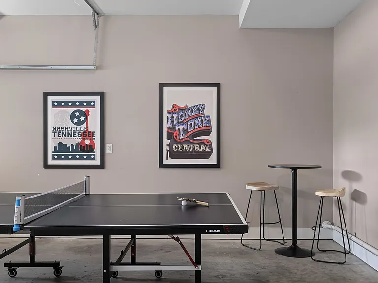 Building's Lounge