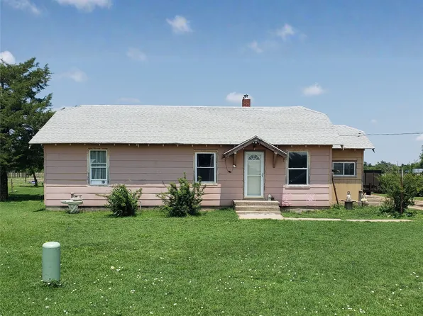 11512 Plum Rd, Dodge City, KS 67801