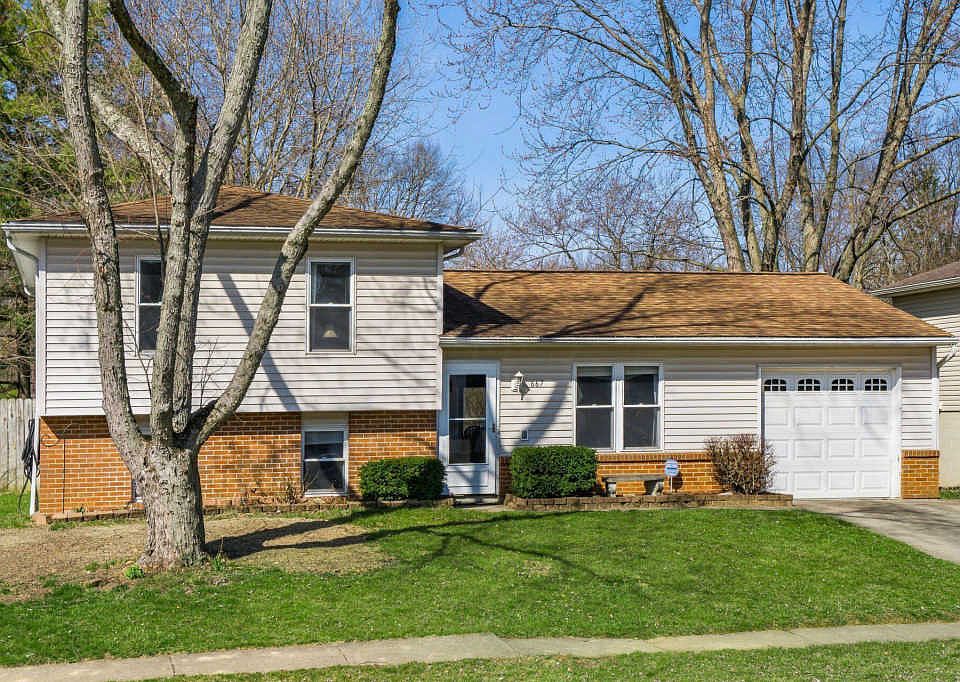 1st image of 667 Mistletoe St