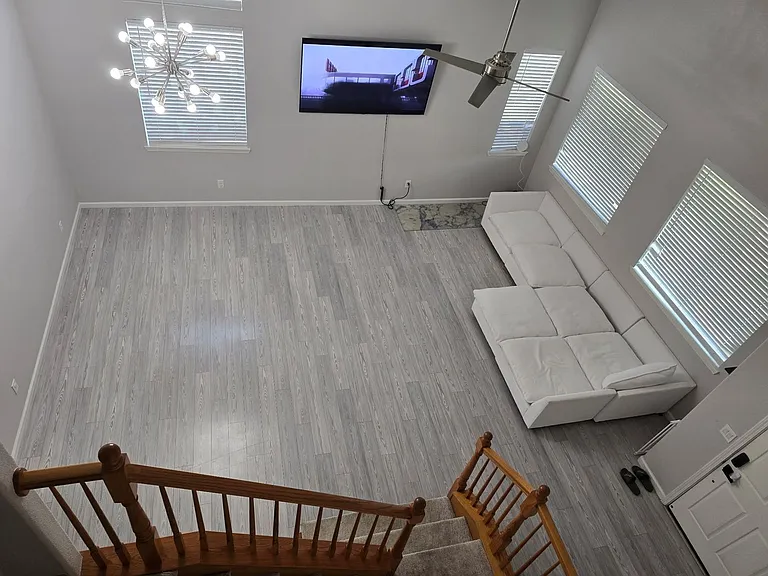 4227 S Fontana St — Photo 16