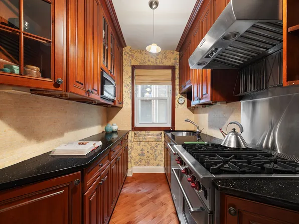 163 East 81st Street image 11 of 12