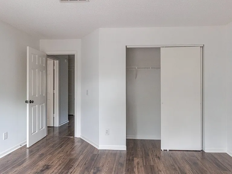 2713 Kennedy Ct — Photo 15
