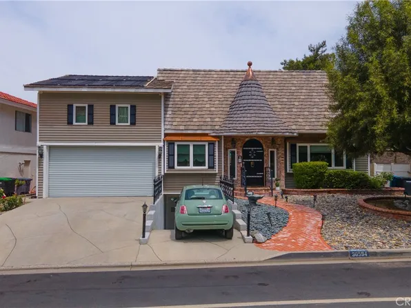 30594 Longhorn Dr, Canyon Lake, CA 92587