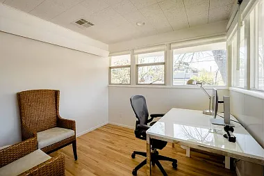2102 Mariposa Ave — Photo 17